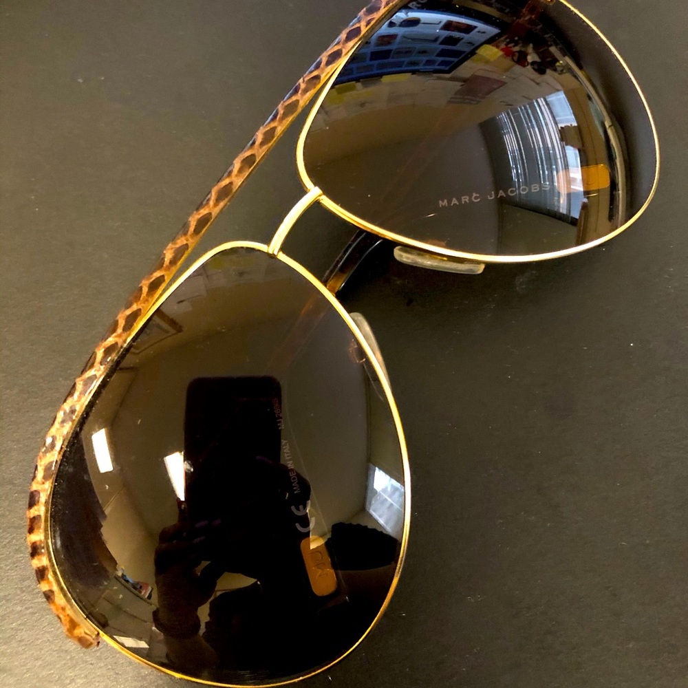 Marc Jacob Aviator sunglasses-great condition !